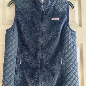 Women’s Vineyard Vines Black Fleece Vest
